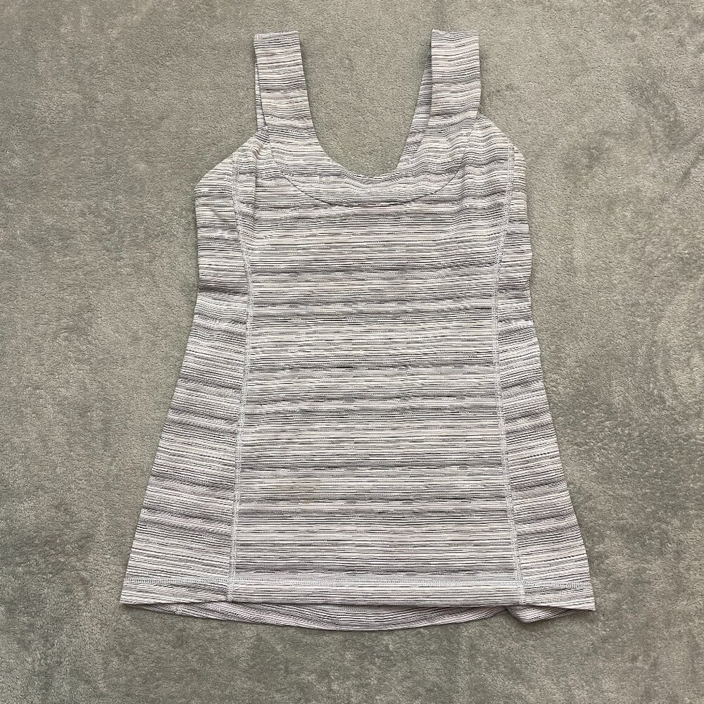 Lululemon Women’s Free To Be Serene 2 in 1 Tank Top Medium Support Grey 6